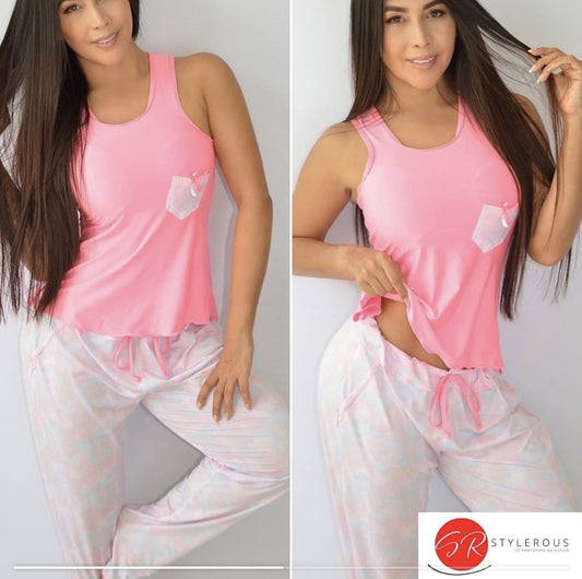 Pantalón rosado con azul + blusa rosa larga